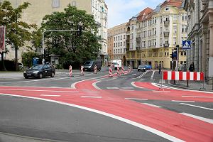 Zdezorientowani kierowcy i rowerzyści w centrum Poznania podczas wprowadzania reorganizacji ruchu przy Al. Marcinkowskiego, 27 Grudnia i pl. Wolności