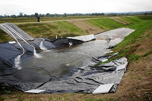 Eksperymentalny wał przeciwpowodziowy w Czernichowie