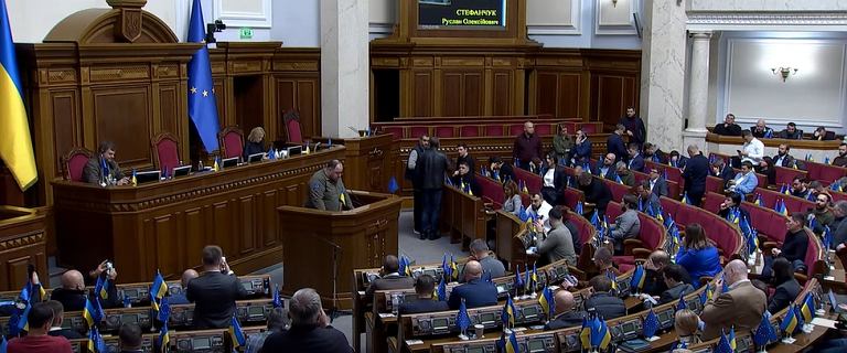 Demobilizacja jako karta przetargowa? Polityczna gra w cieniu wojny
