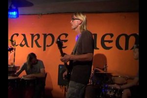 Marcin 'Marlon' Króliszewski podczas 'Totalnej Improwizacji' w Carpe Diem