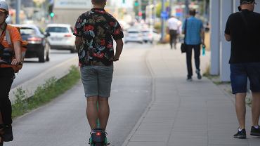 Popularne pojazdy na cenzurowanym. Nowy zakaz już w Sejmie. "Cierpią rodzice z dziećmi"