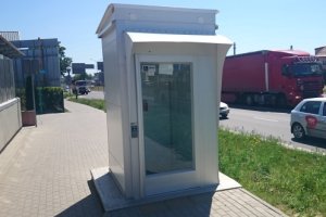 Winda w podziemnym przejściu dla pieszych pod Sosabowskiego