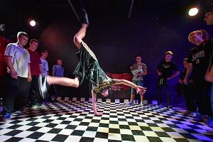 Częstochowa, klub Rura. Pokazy break dance 'Clash of the Titans' w ramach VIII edycji festiwalu Hip Hop Elements 