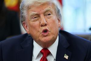 'Te kraje do nas dzwonią. Całują mnie w dupę. Umierają z chęci zawarcia umowy' - powiedział niedawno Donald Trump.