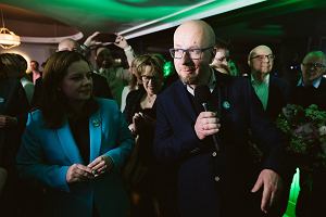 Aleksandra Kosiorek i Zygmunt Zmuda-Trzebiatowski podczas wieczoru wyborczego w Gdyni
