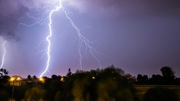Potężne nawałnice suną przez Polskę. Gdzie jest burza?