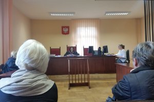Świdnica. Wyrok w sprawie psa powieszonego na drzewie